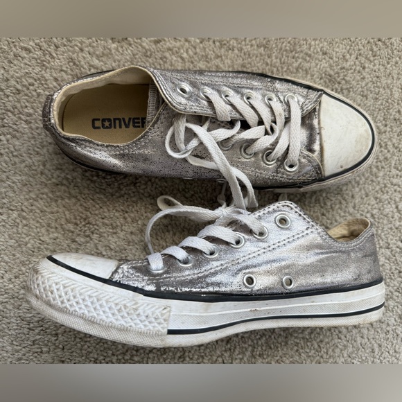 Converse sparkly silver shoes sneakers, size 6.5 - Picture 3 of 5